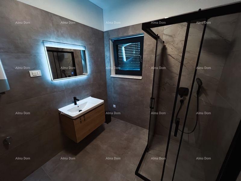 A newly built, modern two-story house with a swimming pool near the sea, Pomer! 19