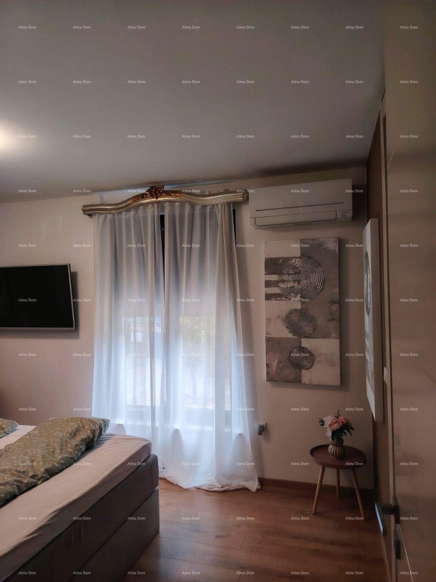 Luksuzno stanovanje s pogledom na morje, 30 m od plaže, popolno za družino 10