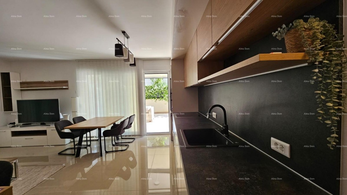 STOJA  Moderni stan s terasom 80 m², 100 m od mora u Puli! 2