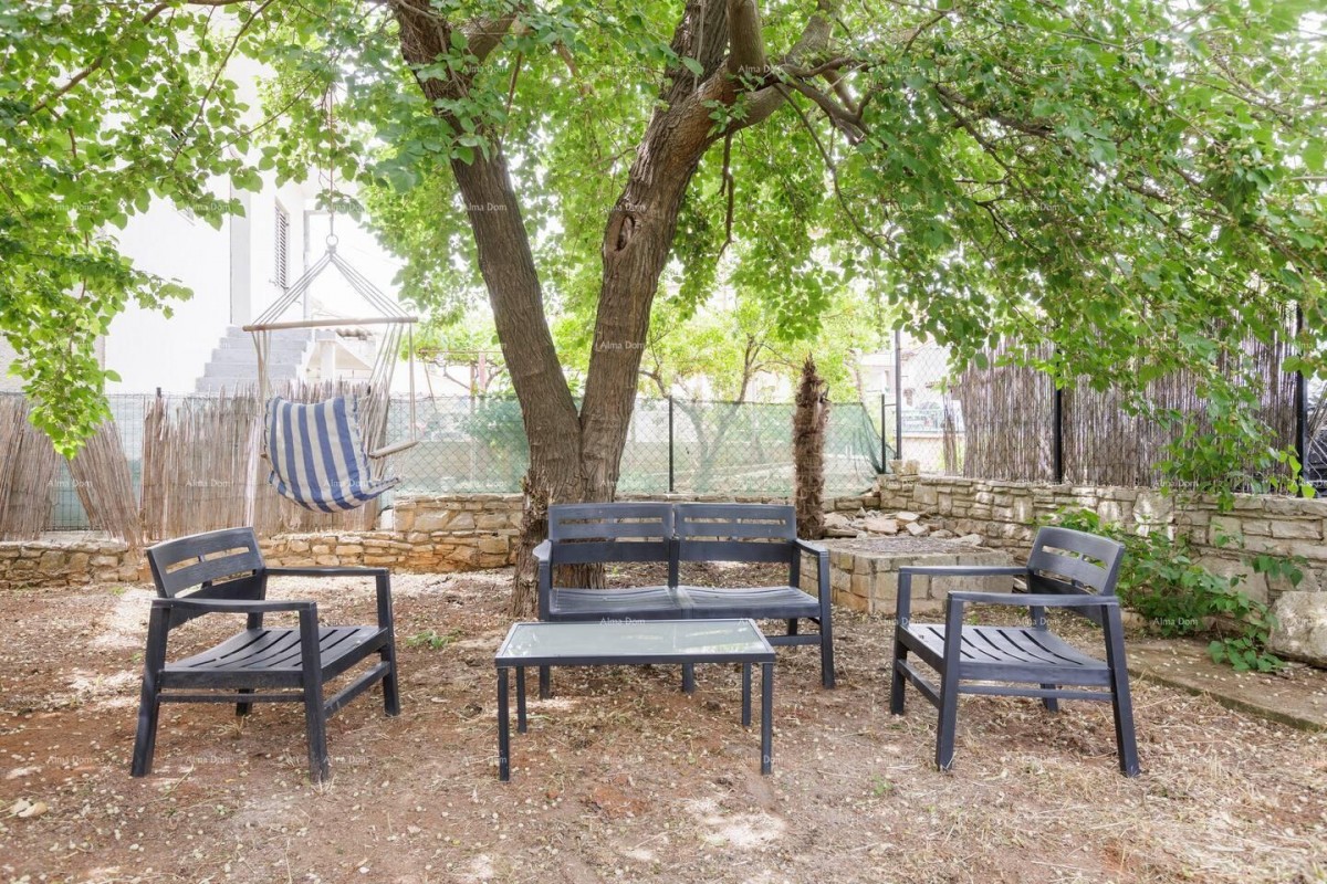 Marčana. Two stone houses with a swimming pool. 5
