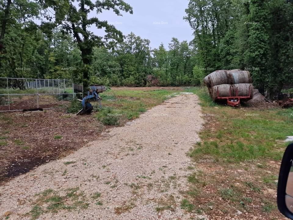 Prodaje se građevinsko zemljište od 1236 m², s građevinskom dozvolom i projektom, Brtonigla 1