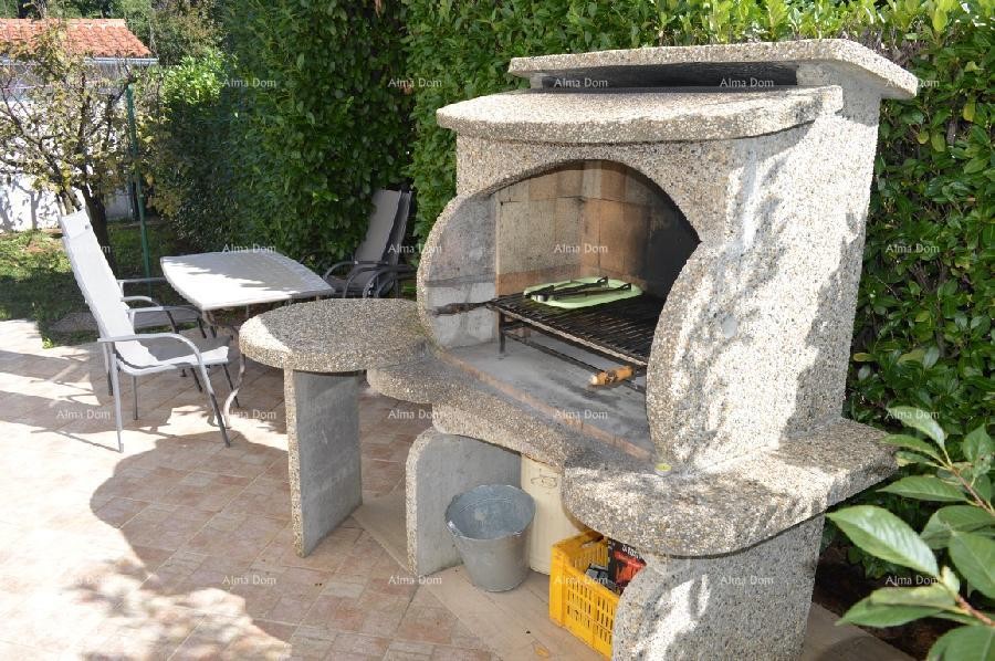 Prekrasna kuća sa bazenom! POREČ 32