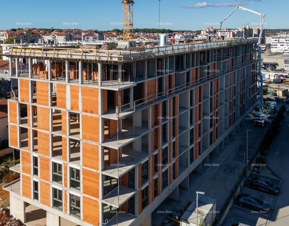 Pula, new project! Multi-family, modern building with an elevator, close to the center. Apartment for sale with a parking space and storage. S53 1