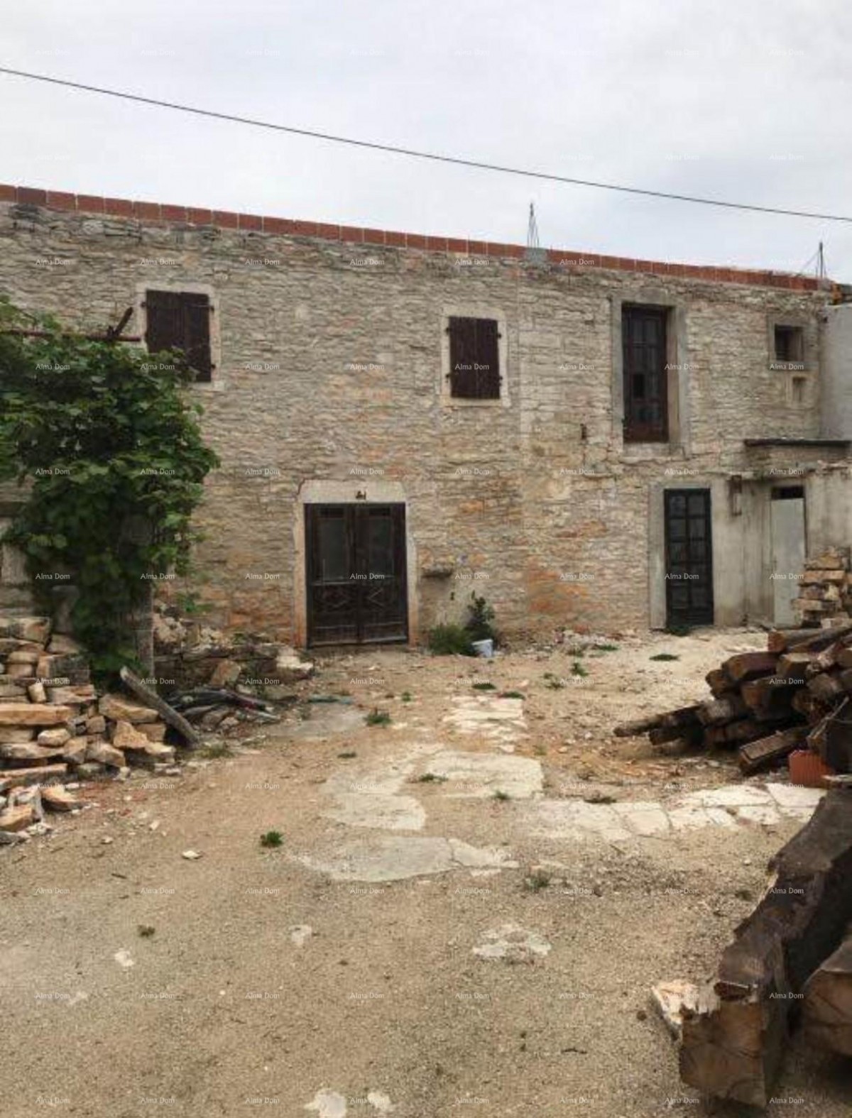 Stone house for renovation with project, Kanfanar! 3