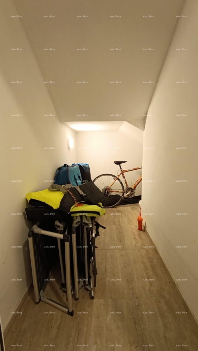 Appartamento con terrazza, posto auto e piscina comune – Premantura 20