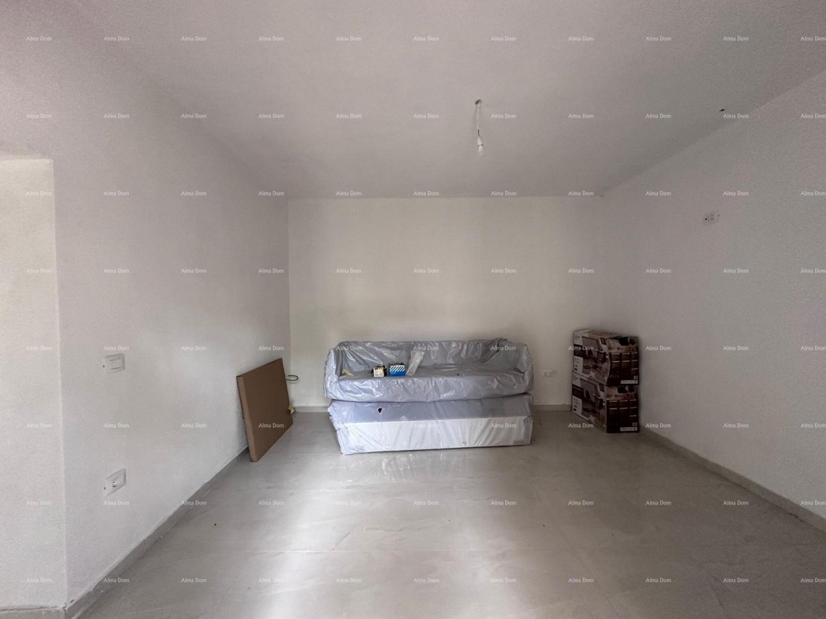 Prodaja fantastične hiše s tremi stanovi v Medulinu! 22