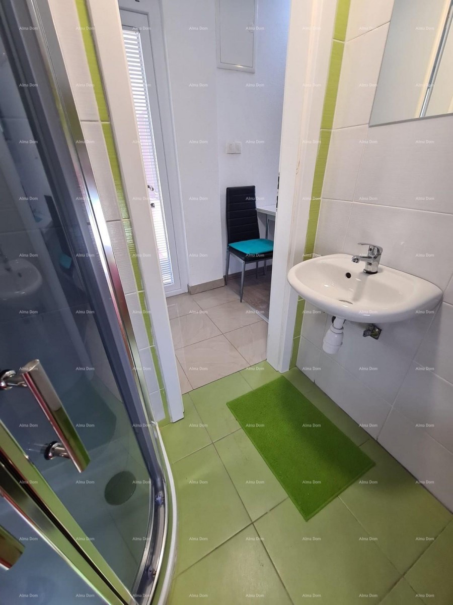 PEROJ, Stan na gornjem katu, blizu mora. 11