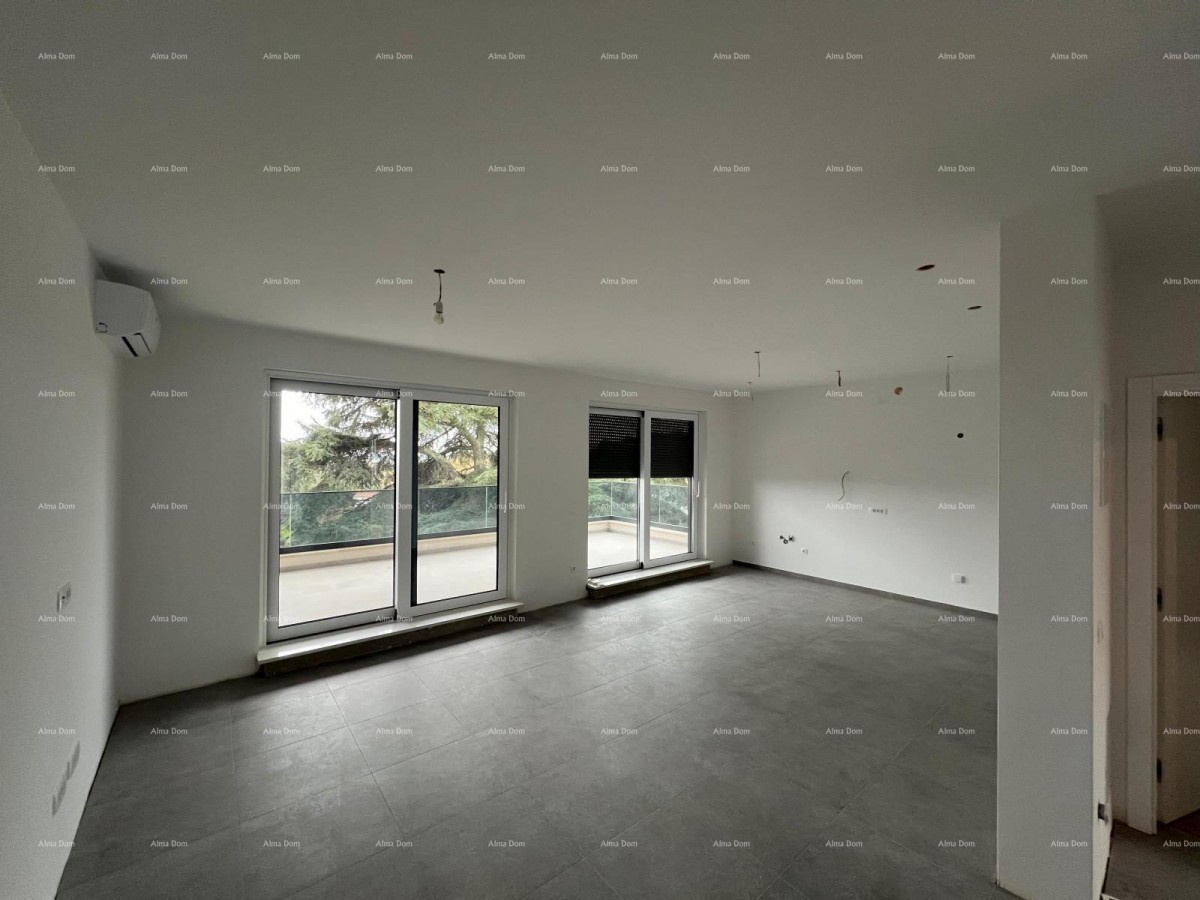 Роскошная двухэтажная квартира с видом на море 13