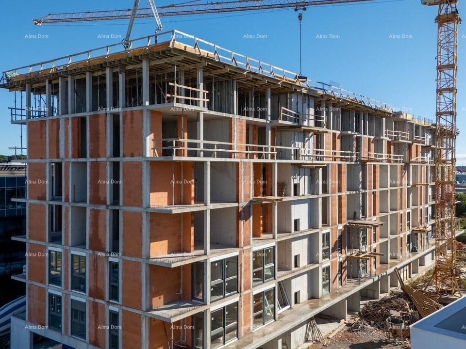 Pula, new project! Multi-family, modern building with an elevator, close to the center. Apartment for sale with a parking space and storage. S53 7