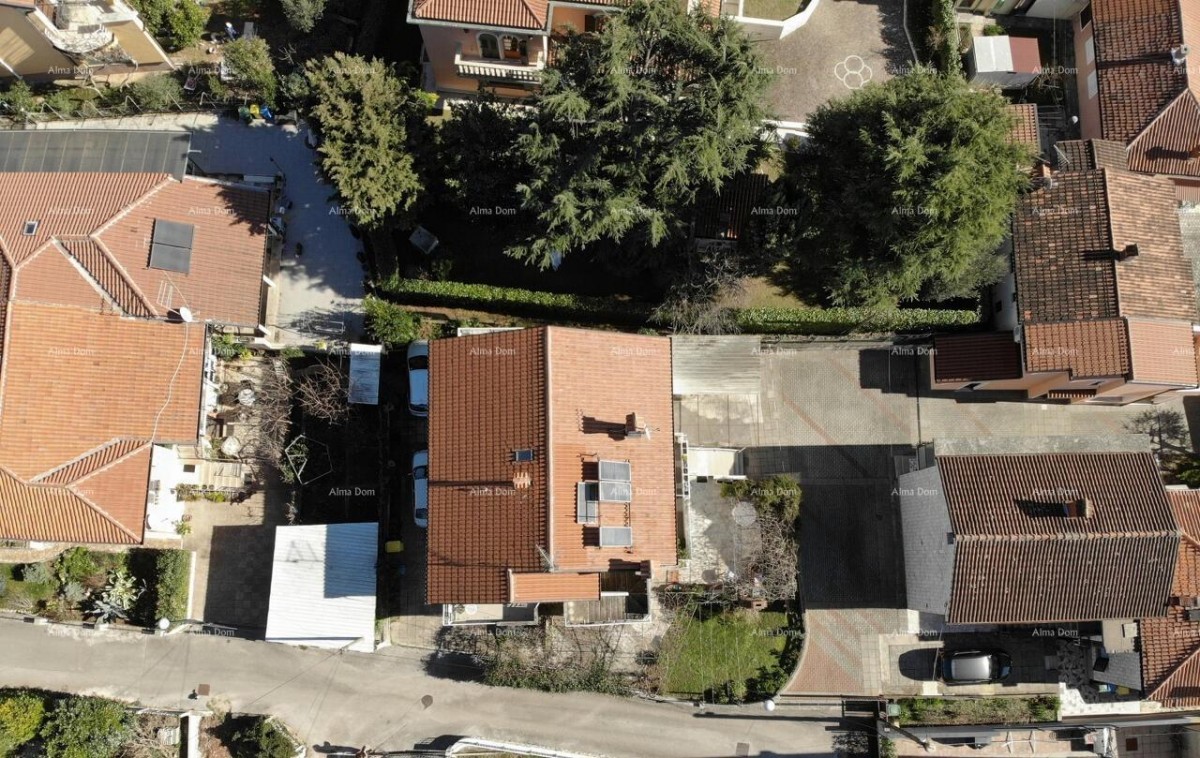 Prodaje se lijepa kuća, blizu mora u Umagu 4