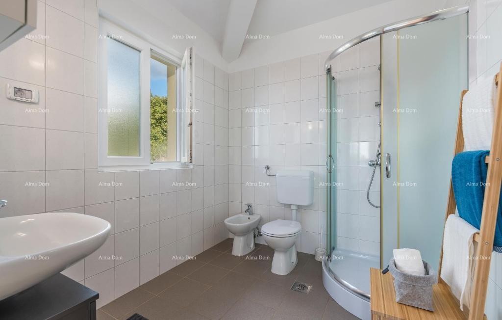 Дом отдыха с бассейном и большим садом 21