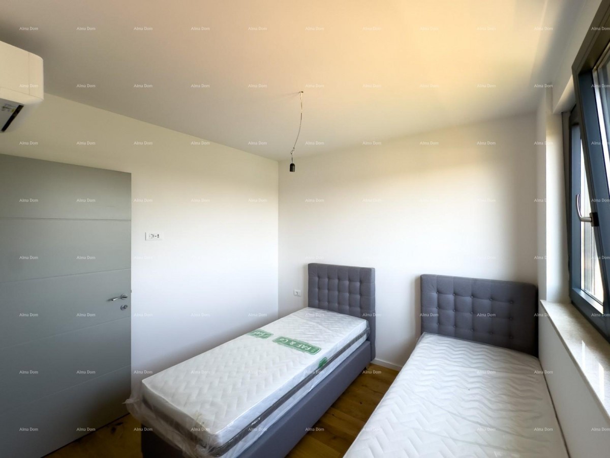 Spacious apartment in Pula with three bedrooms and modern amenities near the city center 30