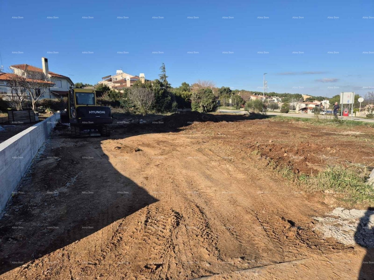 Prodamo atraktivno gradbeno zemljišče v bližini morja, Premantura 1