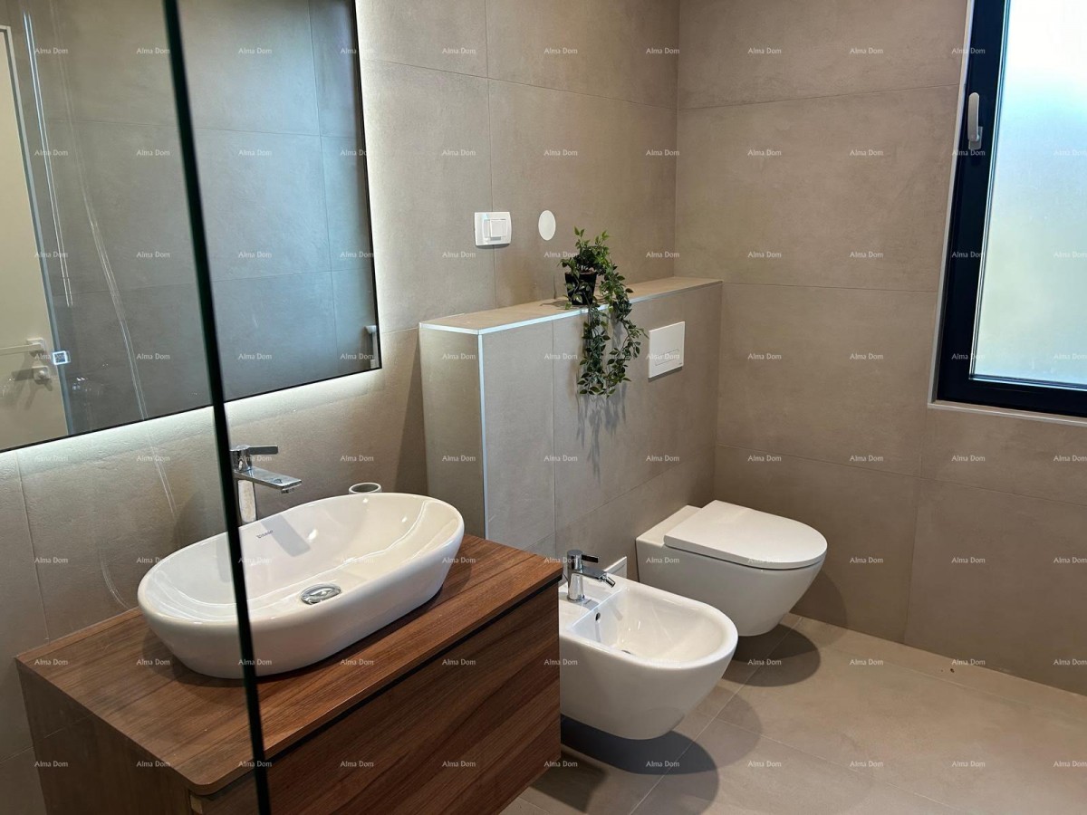 Prodaje se moderna kuća s bazenom, Rovinjsko selo 13