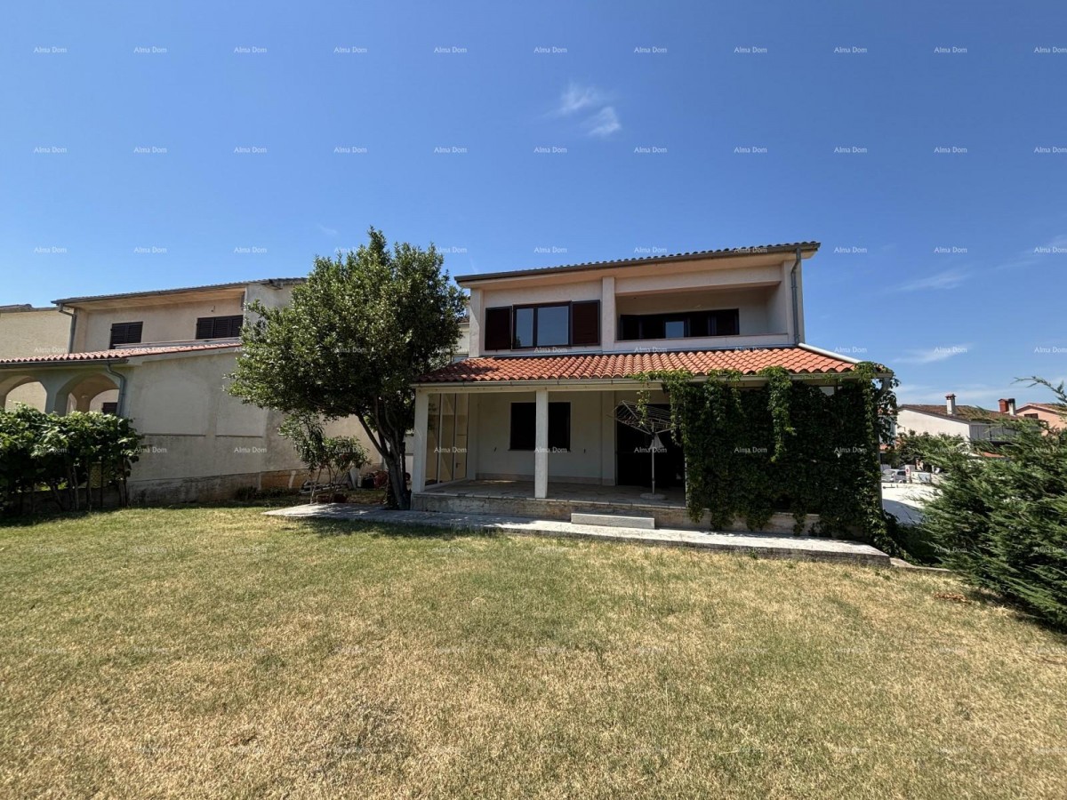 VALBANDON - Kuća s dva stana – idealna za obiteljski život ili investiciju 13