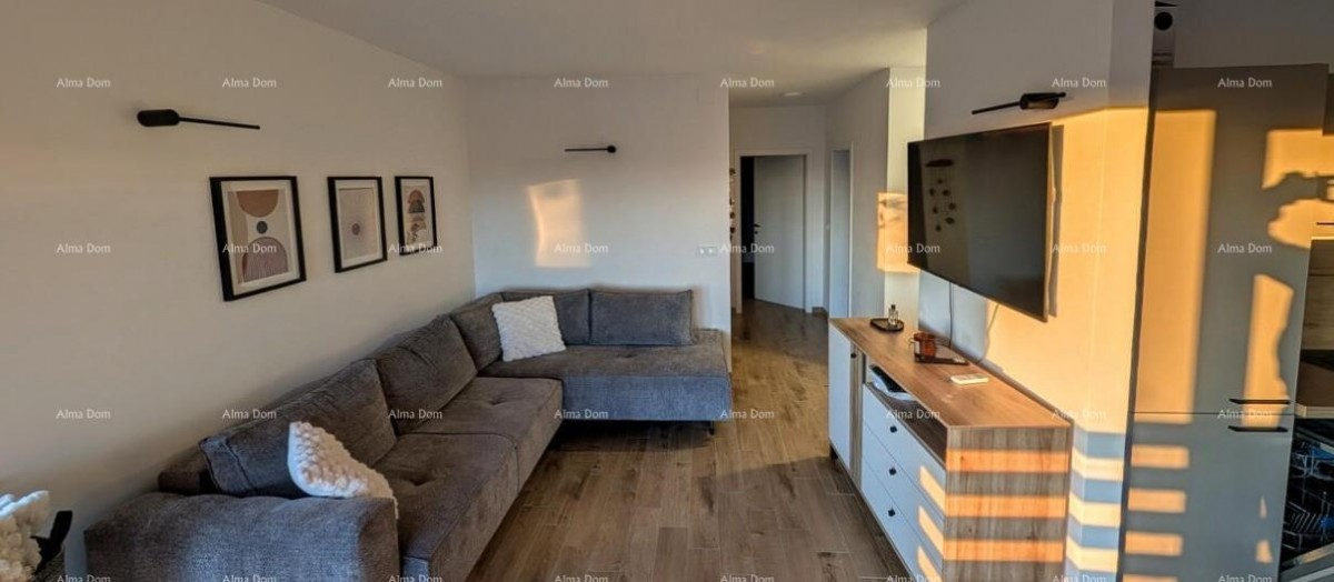BRTONIGLA, ISTRIA – Moderno appartamento con 3 camere da letto, giardino e due posti auto 11