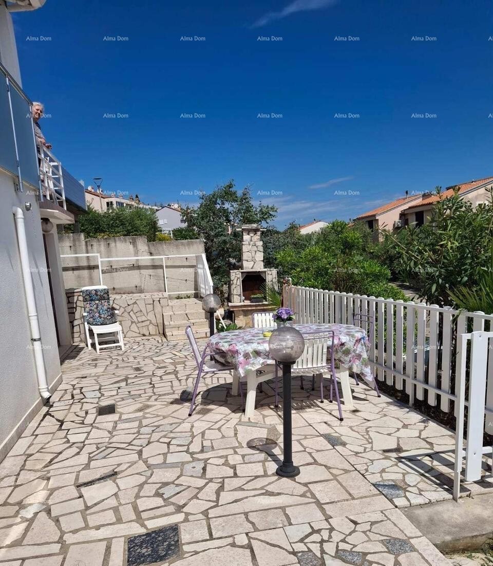 Casa con vista mare a Ravni 16