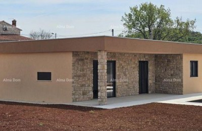 Prizemna kuća s bazenom – okolica Poreč