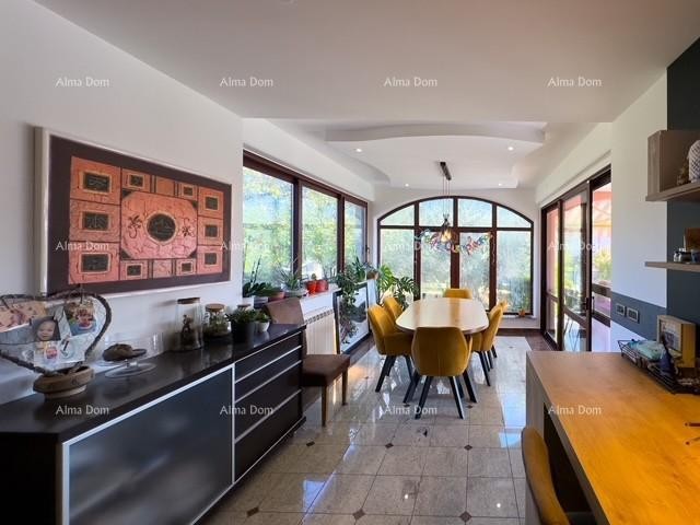 Bale: Prostrana vila s bazenom i kućom za goste 17