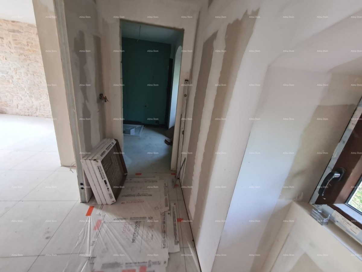 Продается дом с погребом в стадии ремонта, КРНИЦА! 24