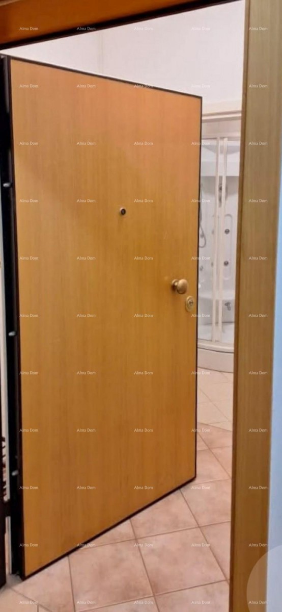 Rovinj, Stan na mirnoj lokaciji. 4