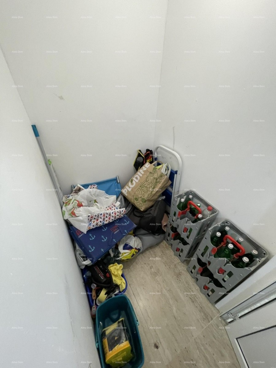 Pula – moderan i potpuno namješten stan 44 m2 u novogradnji s prostranom terasom. Medulinska ulica, novi kompleks zgrada. 15
