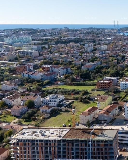 Višestambena, moderna zgrada s liftom, blizu centra. Pula! Stan s parkirnim mjestom i ostavom! 18