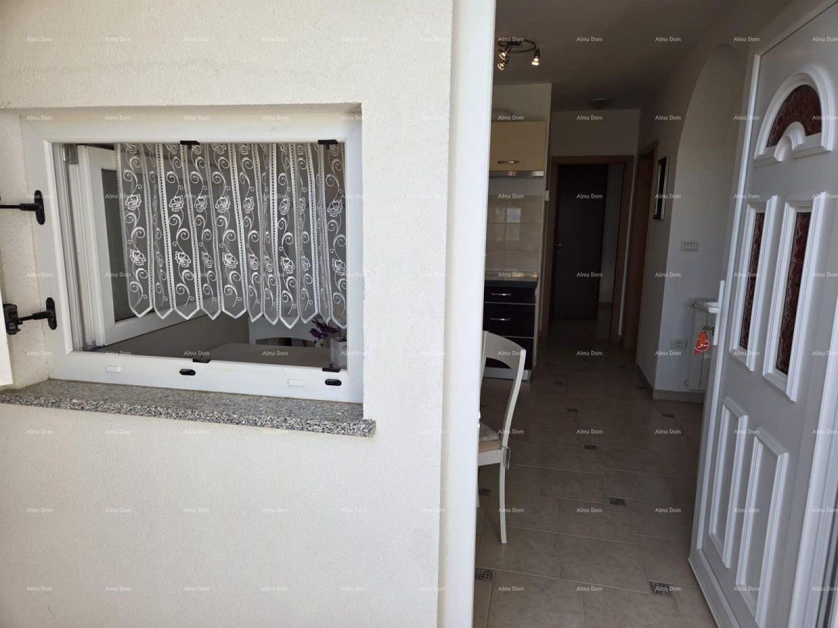 Prodaja šarmantnega stanovanja v pritličju, 60 m², Duga Uvala 21