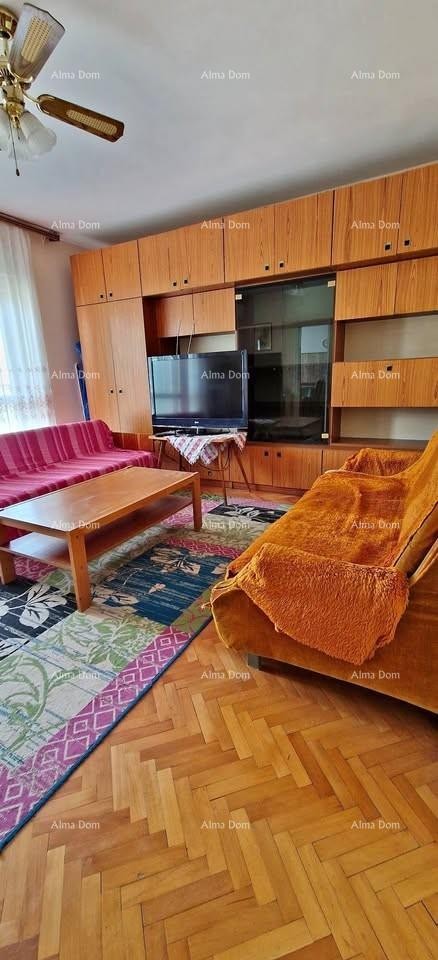 PULA –  TROSOBAN STAN OD 98 m². 2