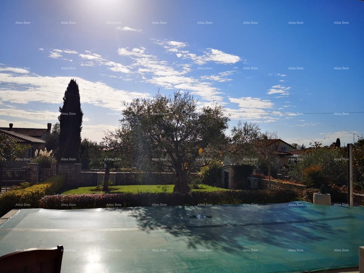 Beautiful house with large pool 12