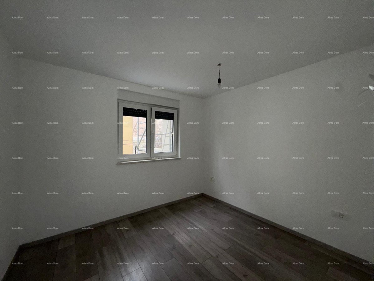 Novogradnja. Blizina gradske tržnice.  Prodaja stanova . Pula, 23