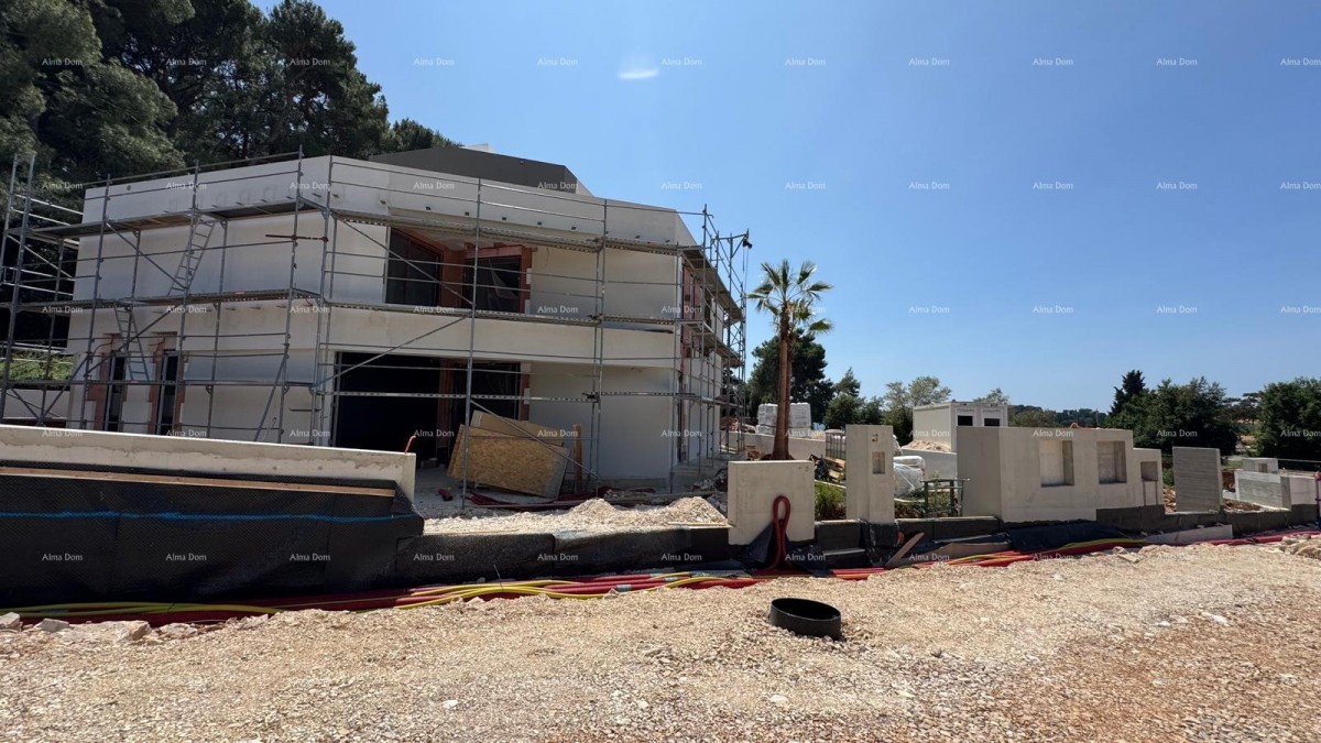 Prodaje se moderna vila u Rovinju 1