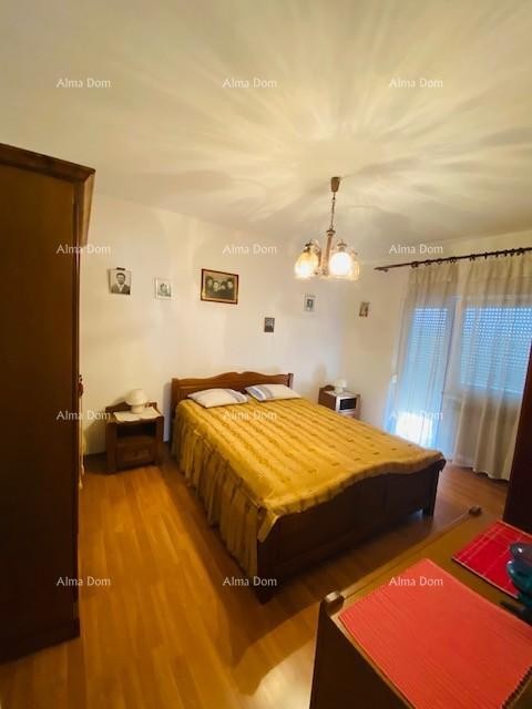 Просторный дом в Пуле с большим двором и множеством возможностей 32