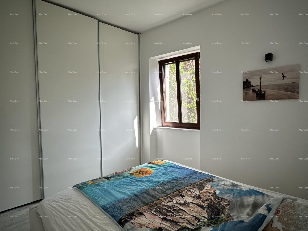 Прекрасный дом с тремя зарегистрированными апартаментами в старой части города Пореч! 39