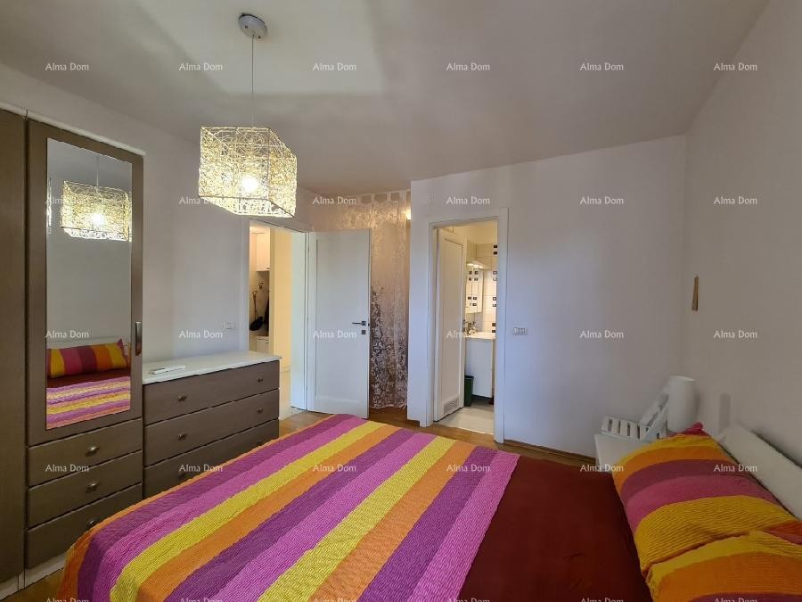 Лижнян продается один большой и один маленький дом. 13