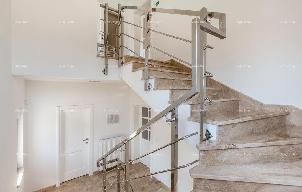 Premantura, samostojeća kuća sa 5 spavaćih soba.Blizina mora . 28