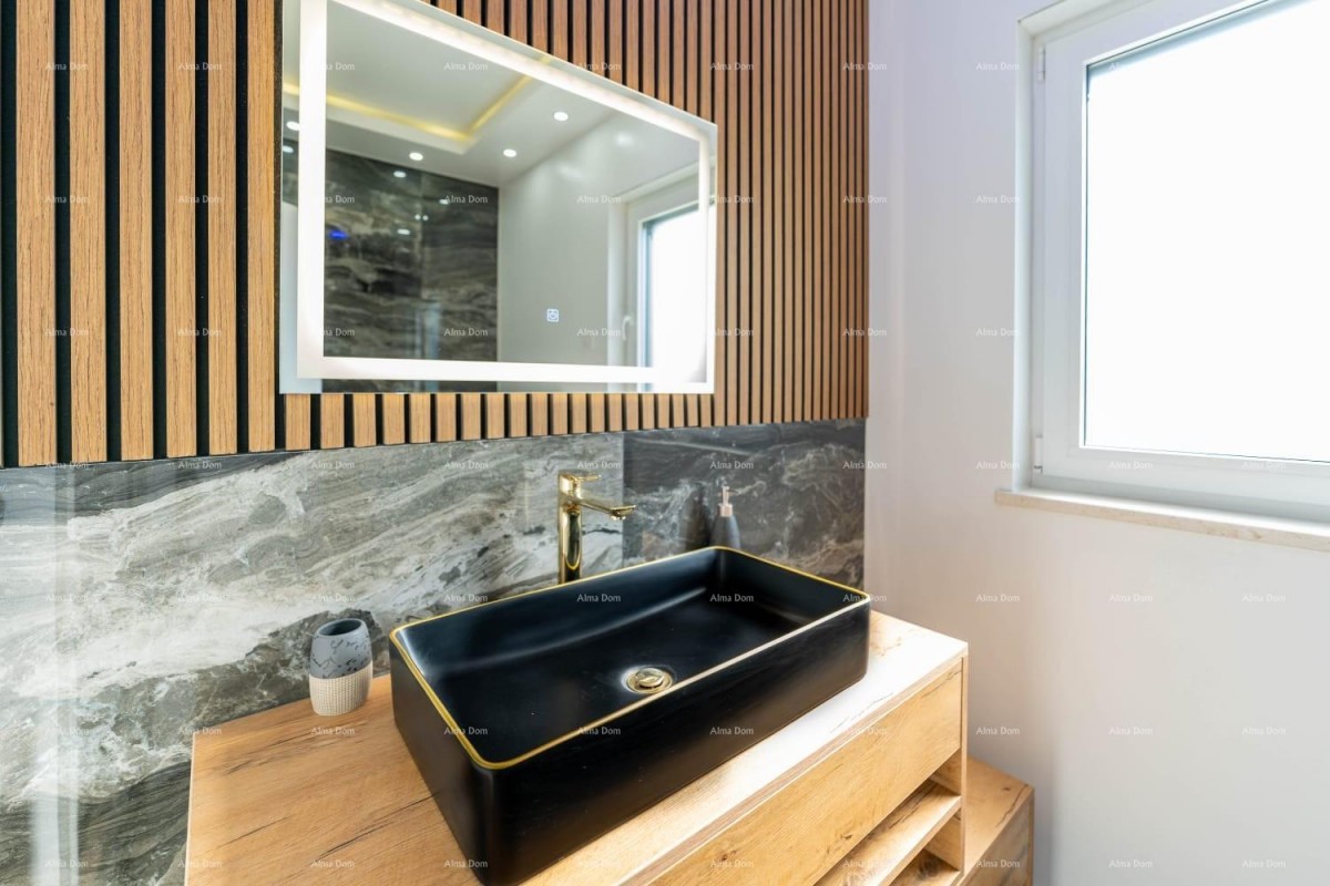 A modern house with a pool in a great location, Medulin! 17