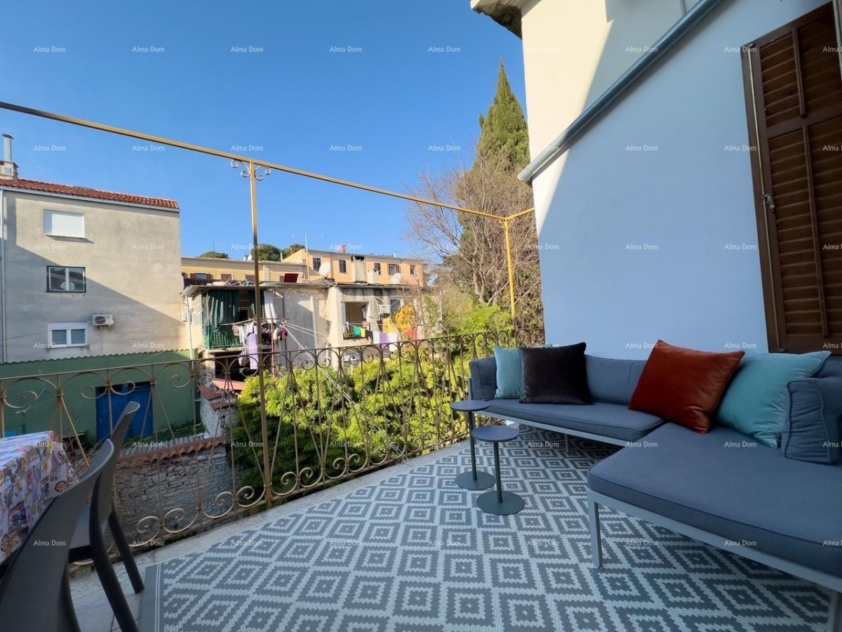 Prodajemo renoviran stan u centru Pule! 40