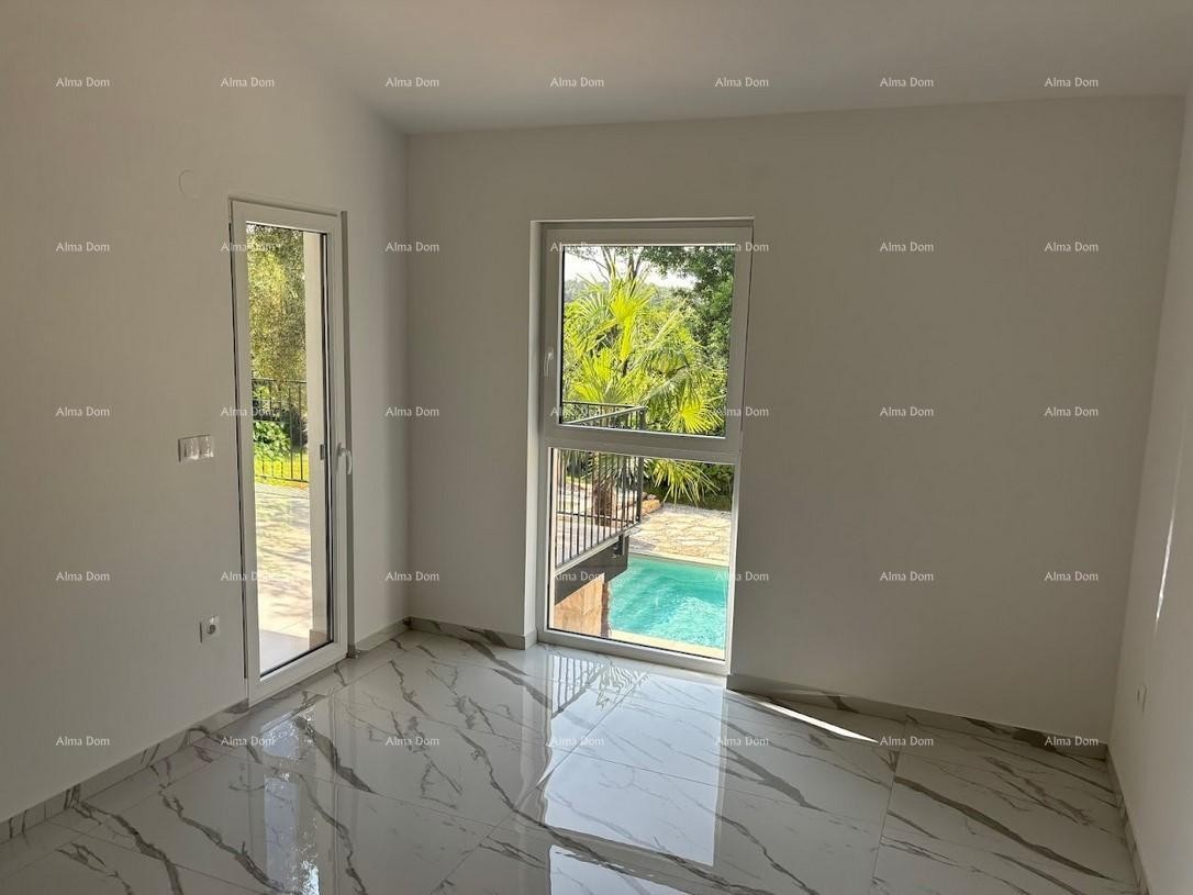 УМАГ – Дом с бассейном и тремя отдельными апартаментами 21