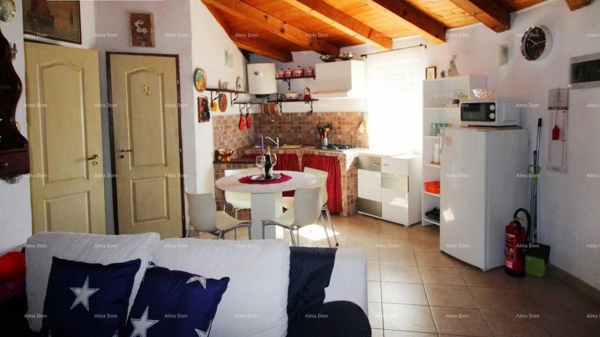 MEDULIN – AVTENTIČNA ISTRSKA HIŠA (KAŽUN) Z VRTOM, 600 M OD MORJA 10