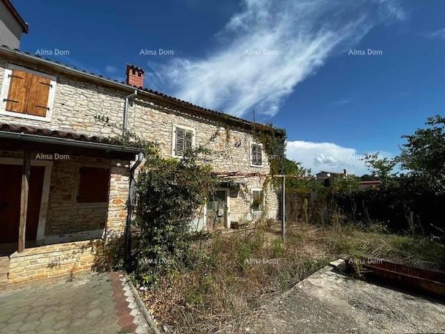 An old Istrian house for sale with a large building plot, Valbandon 3