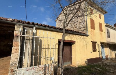 GALIŽANA - casa con diversi edifici e ottimo potenziale di ristrutturazione