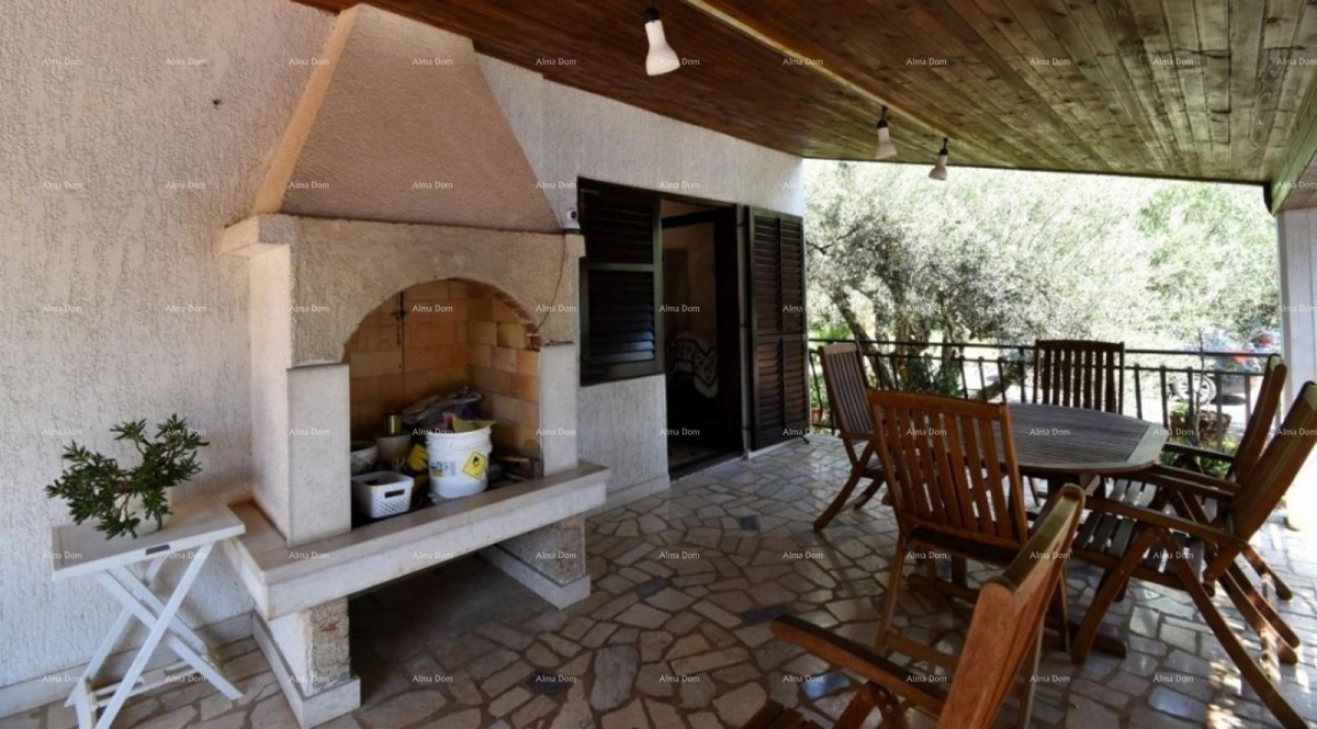 Poreč, Casa con appartamenti di 330m² con piscina 4