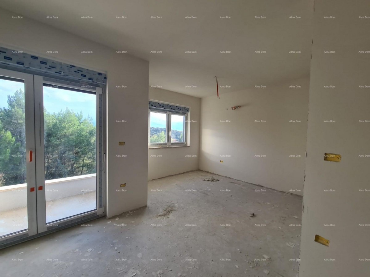 In italiano, il titolo si traduce in: 6