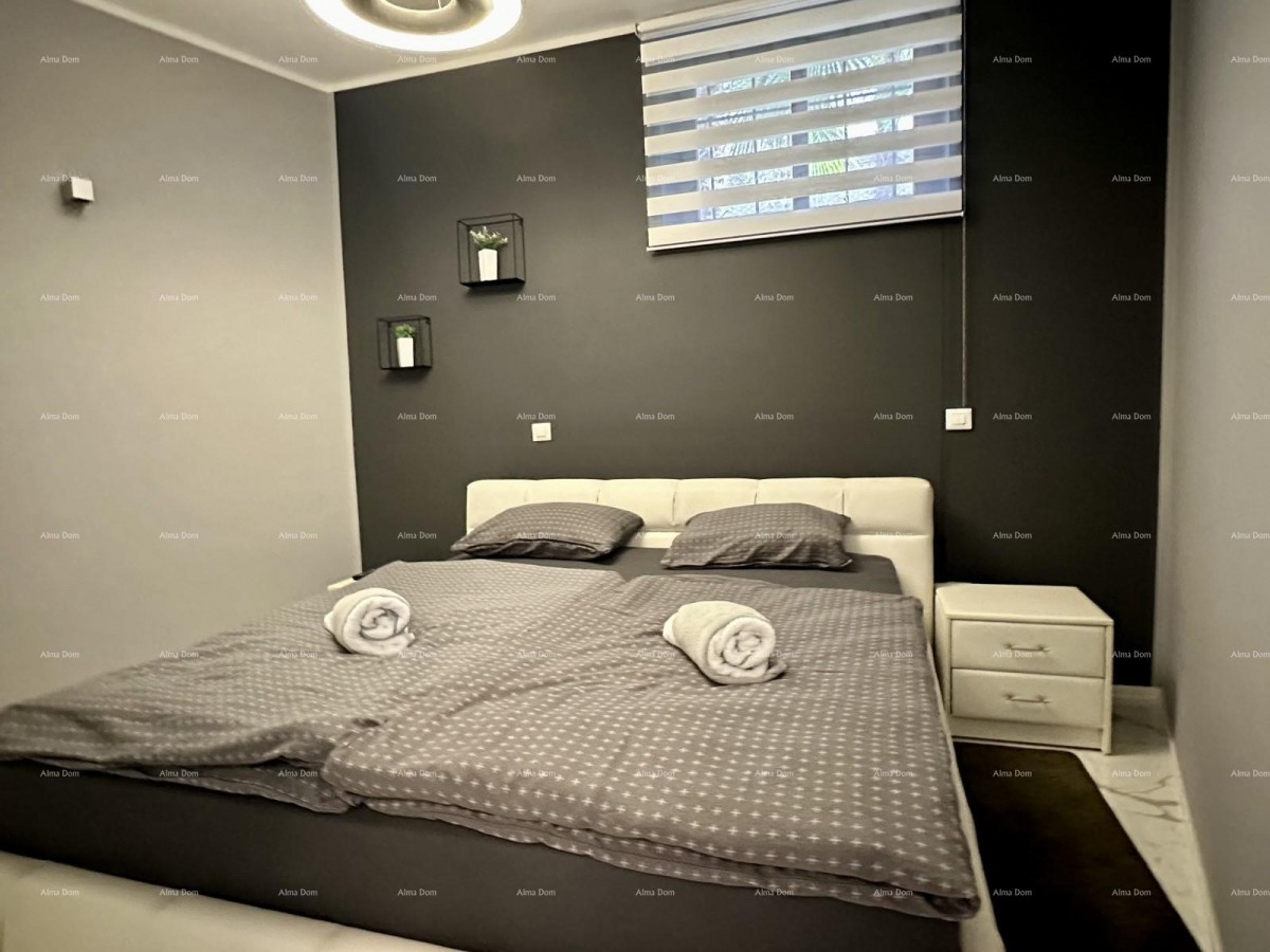 Прекрасный дом с тремя зарегистрированными апартаментами в старой части города Пореч! 19