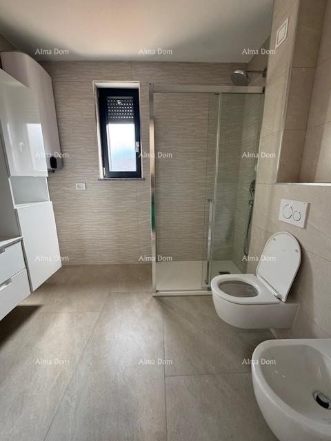 Новая здание из 2 квартир с бассейном и видом на море. Медулин! 8