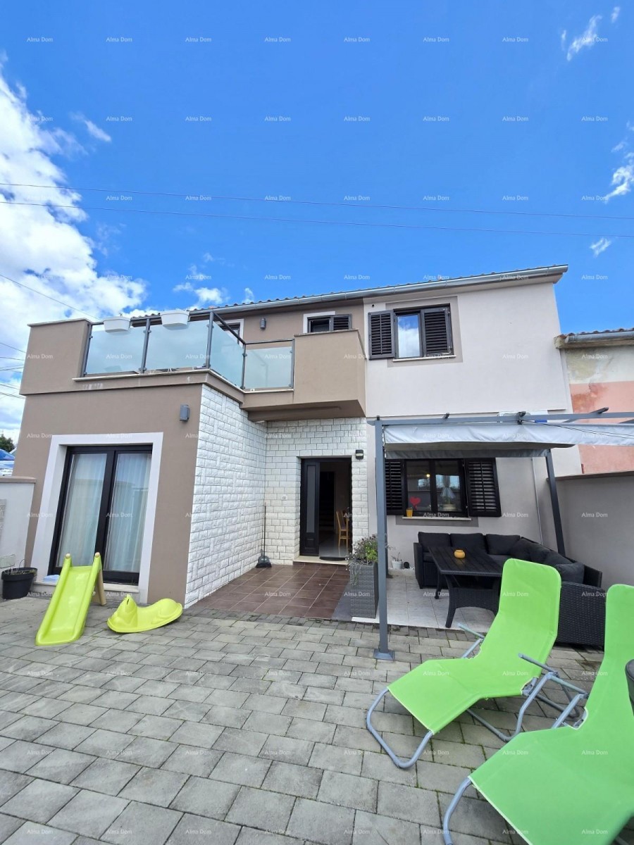 Last house in the row, with a jacuzzi! Marčana. 17