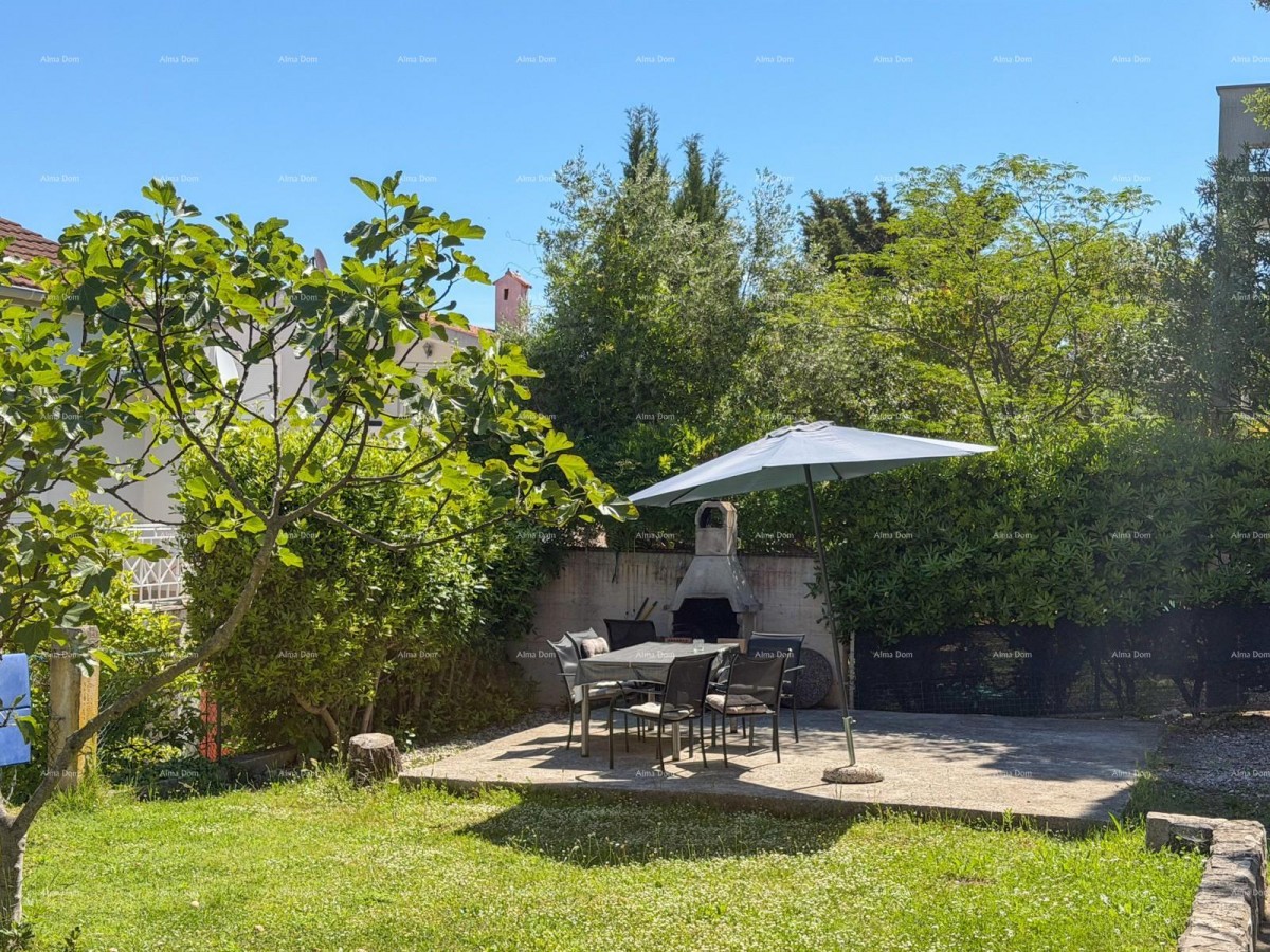 Prodaje se stan u Banjolama – 81 m², blizina mora 22