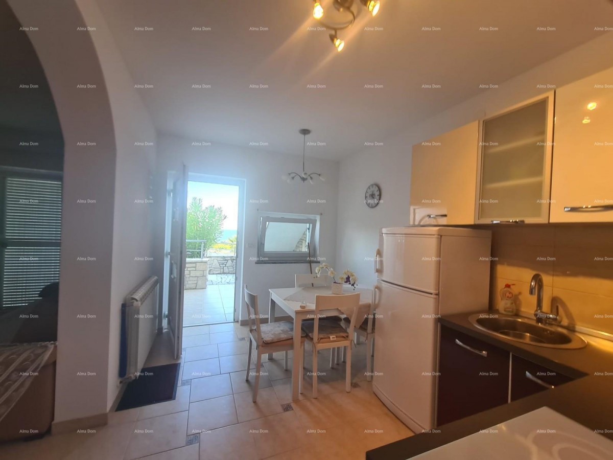 Продается очаровательная квартира на первом этаже, 60 м², Дуга Увала 3