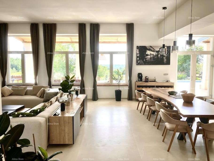 Prodaje se  lijepa i moderna kuća, Poreč 24